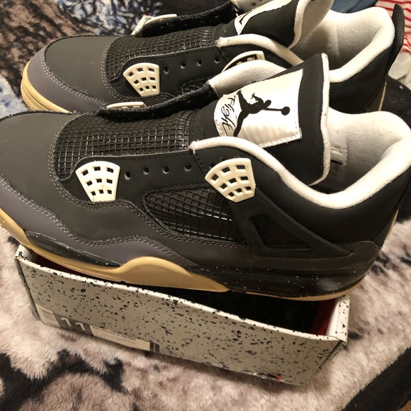 Jordan 4 Fear - Picture 2 of 4